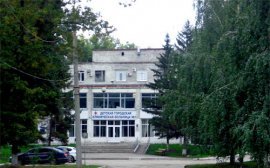 Самарскую детскую поликлинику № 1 отремонтируют к августу 2018 года