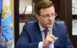 Губернатор Дмитрий Азаров выступит с посланием 10 апреля