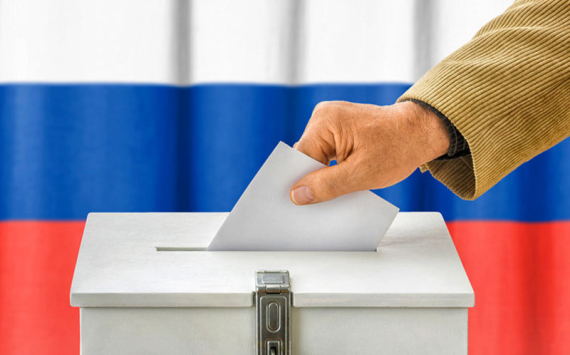 Самарский губернатор Азаров проголосовал на выборах президента РФ
